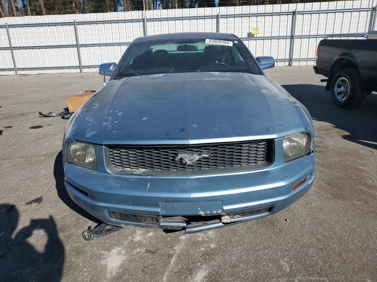 2005 Ford Mustang - Image 5