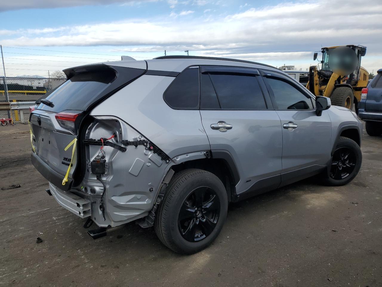 2024 Toyota RAV 4 - Image 3