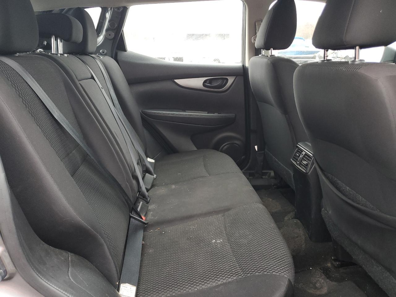 2019 Nissan Rogue - Image 10