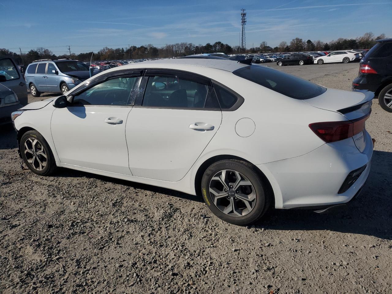 2021 Kia Forte - Image 2