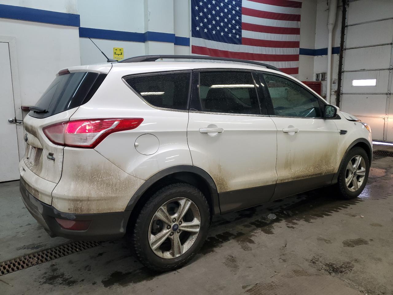 VIN 1FMCU9GX7FUC37204 2015 FORD ESCAPE no.3