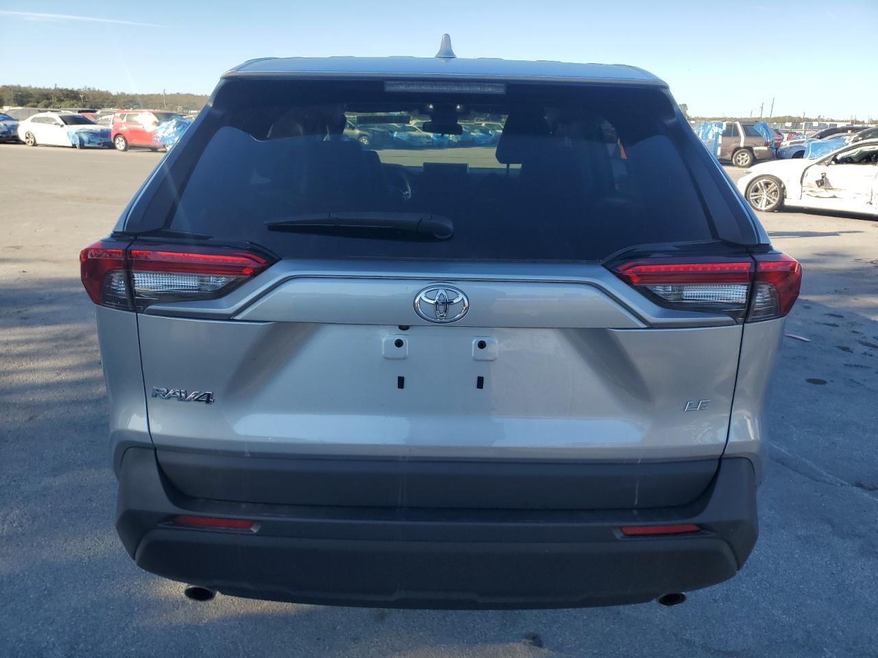 2023 Toyota RAV 4 - Image 6
