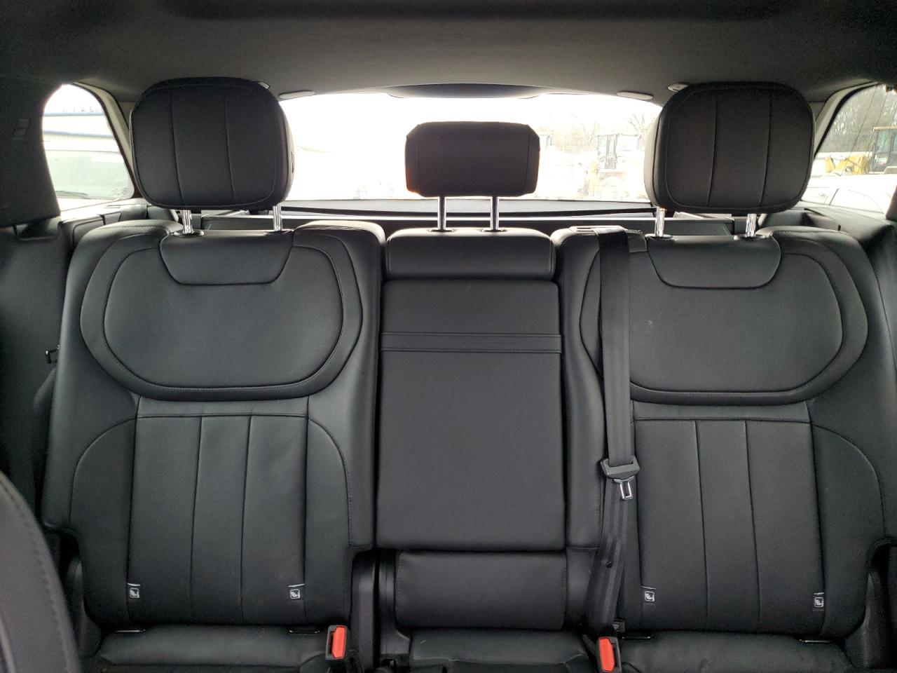 2024 Land Rover Range Rover - Image 10
