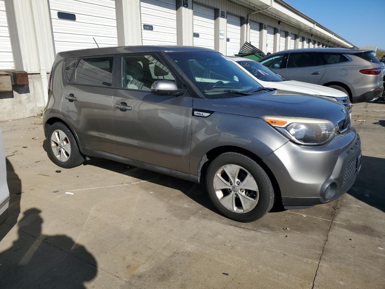 VIN KNDJN2A23G7272335 2016 KIA SOUL no.4