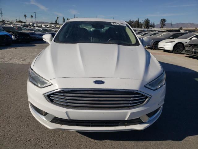  FORD FUSION 2018 Белы