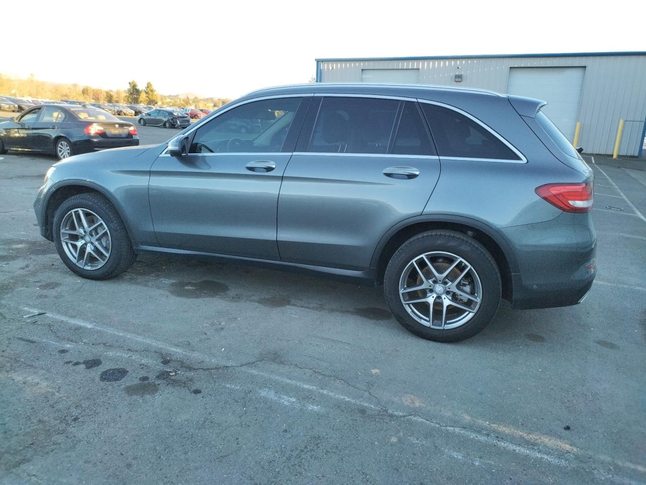 VIN WDC0G4KB0GF063053 2016 MERCEDES-BENZ GLC-CLASS no.2