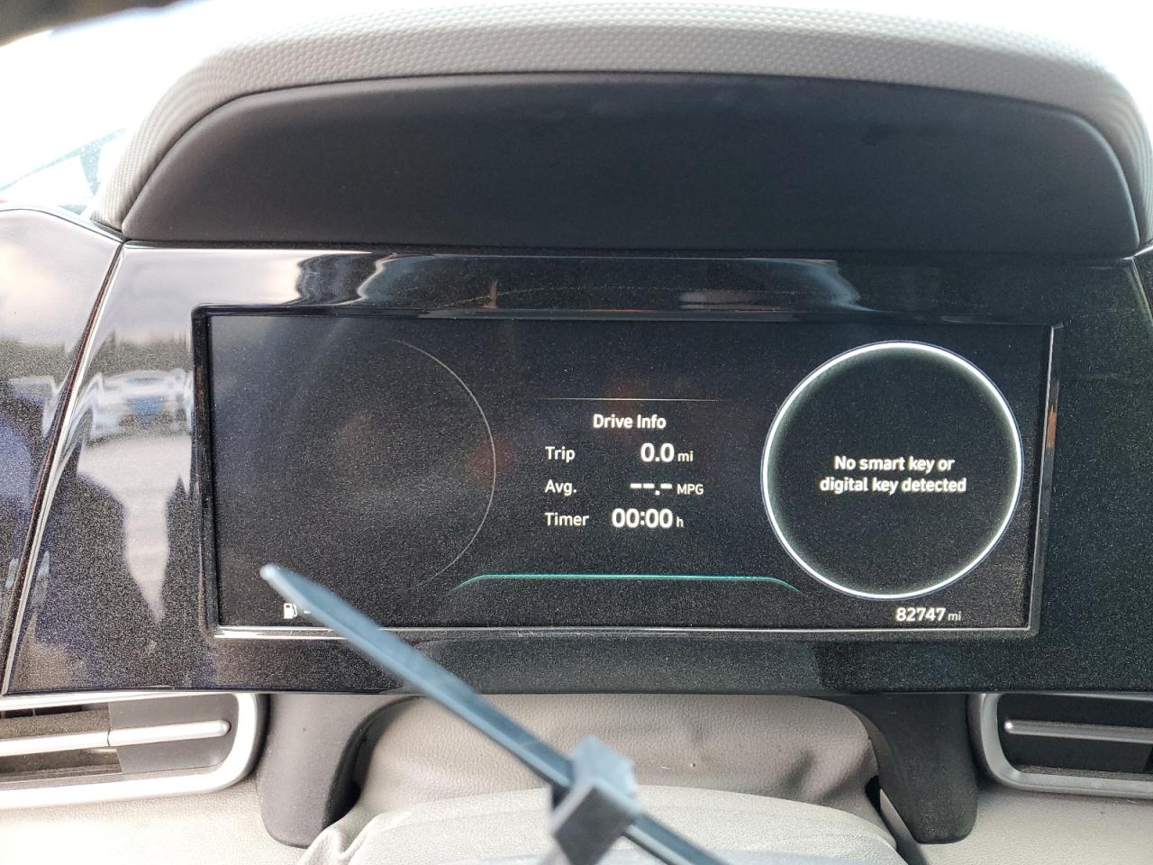 2021 Hyundai Elantra - Image 9