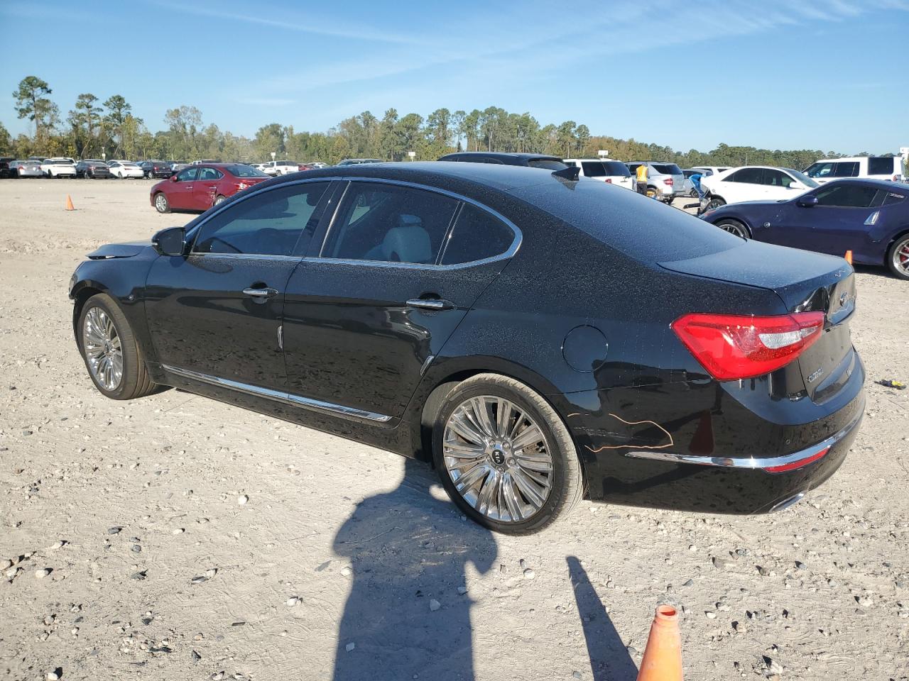 2014 Kia Cadenza - Image 2