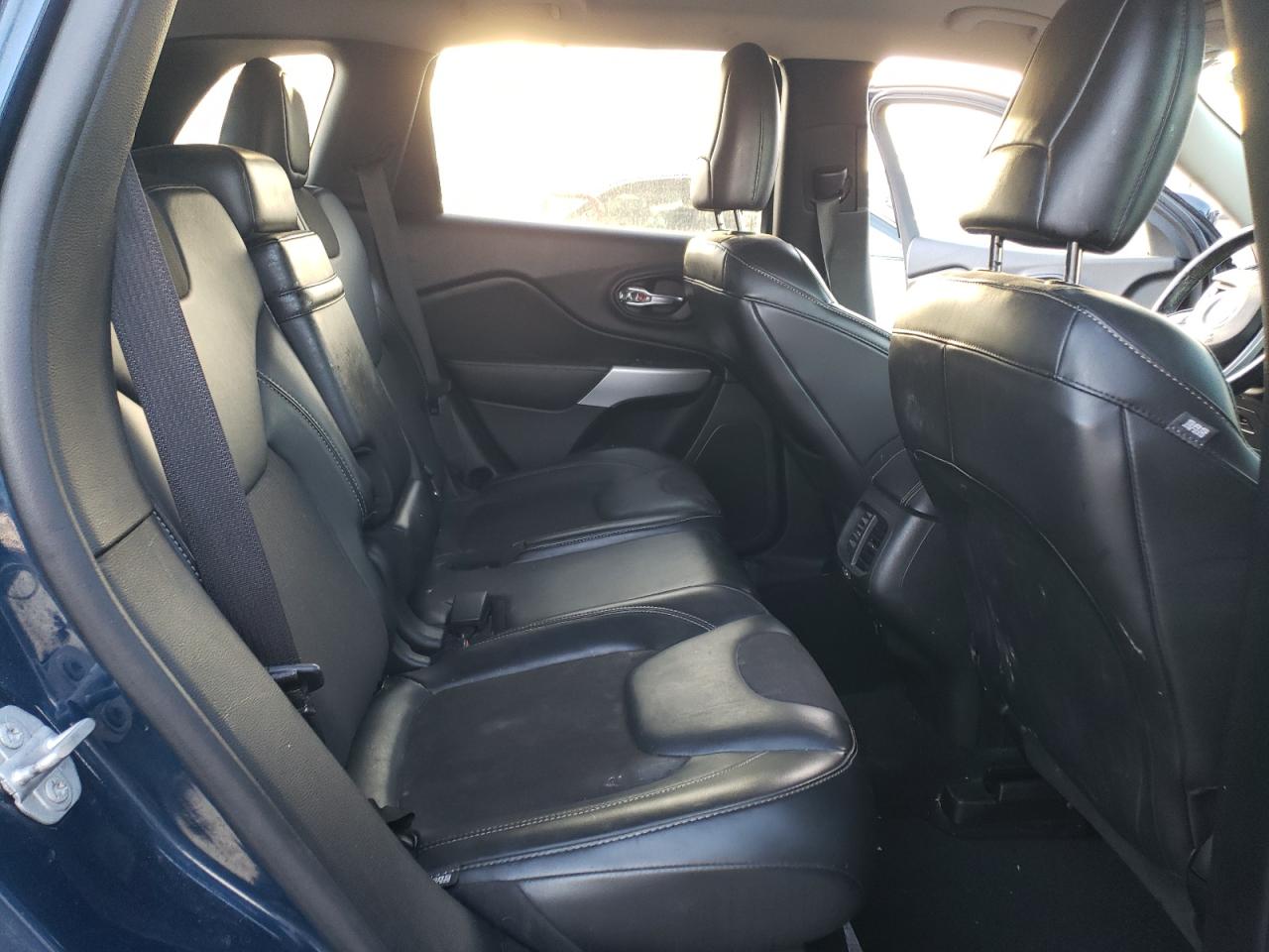 2018 Jeep Grand Cherokee - Image 11