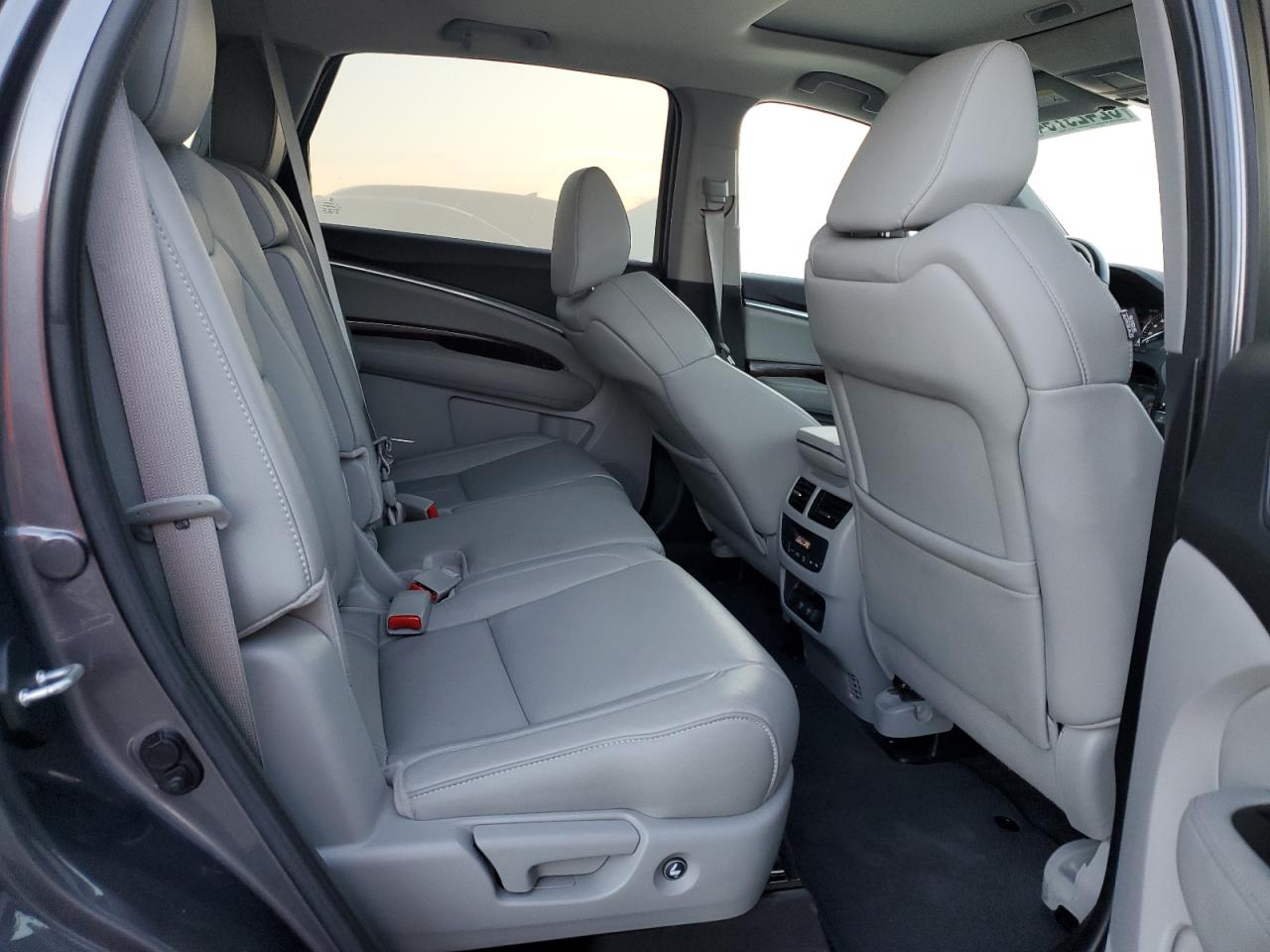 2018 Acura MDX - Image 11