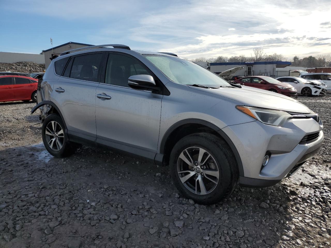 VIN 2T3WFREV3HW365619 2017 TOYOTA RAV4 no.4