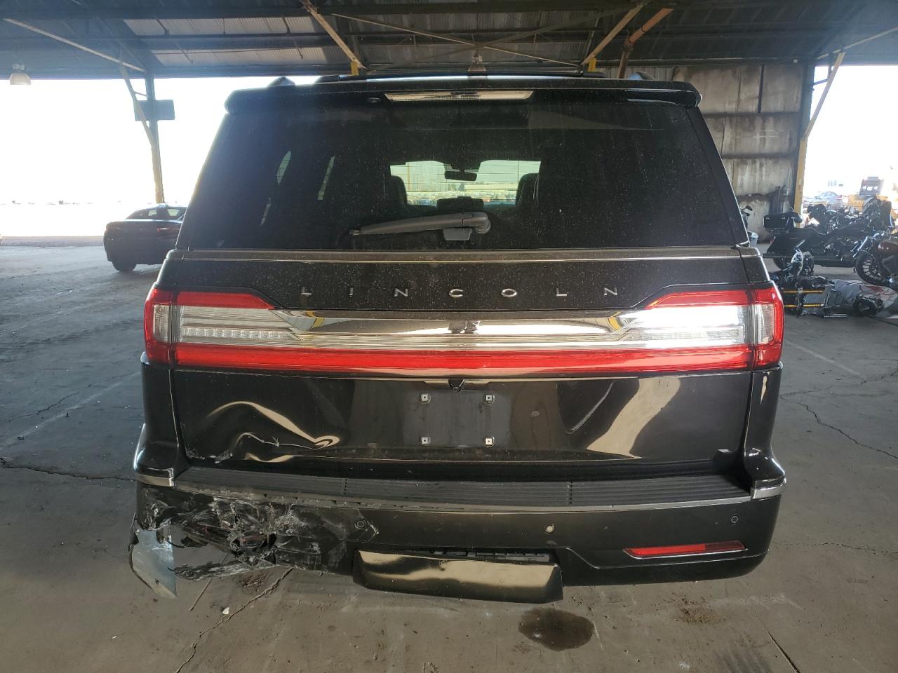2019 Lincoln Navigator - Image 6