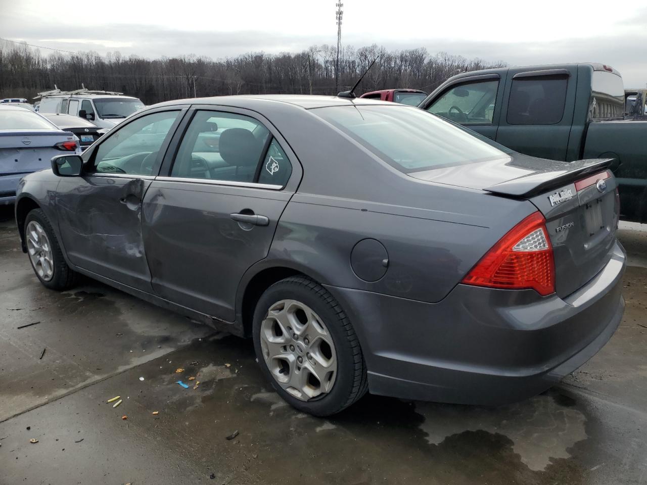 2011 Ford Fusion - Image 2