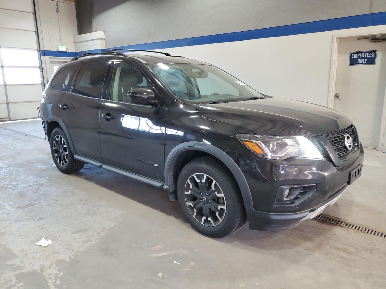 2020 Nissan Pathfinder - Image 4