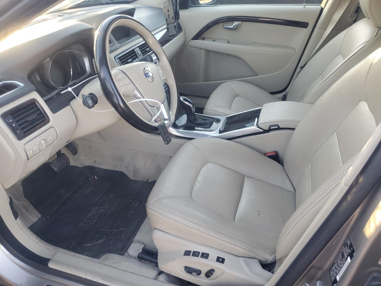 2016 Volvo XC70 - Image 7