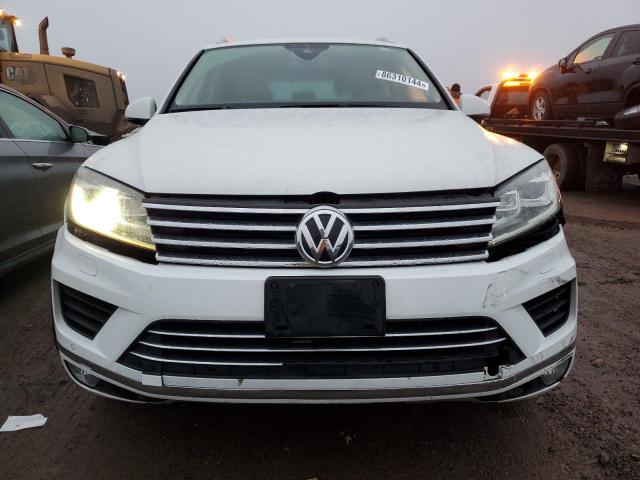 Паркетники VOLKSWAGEN TOUAREG 2016 Белы