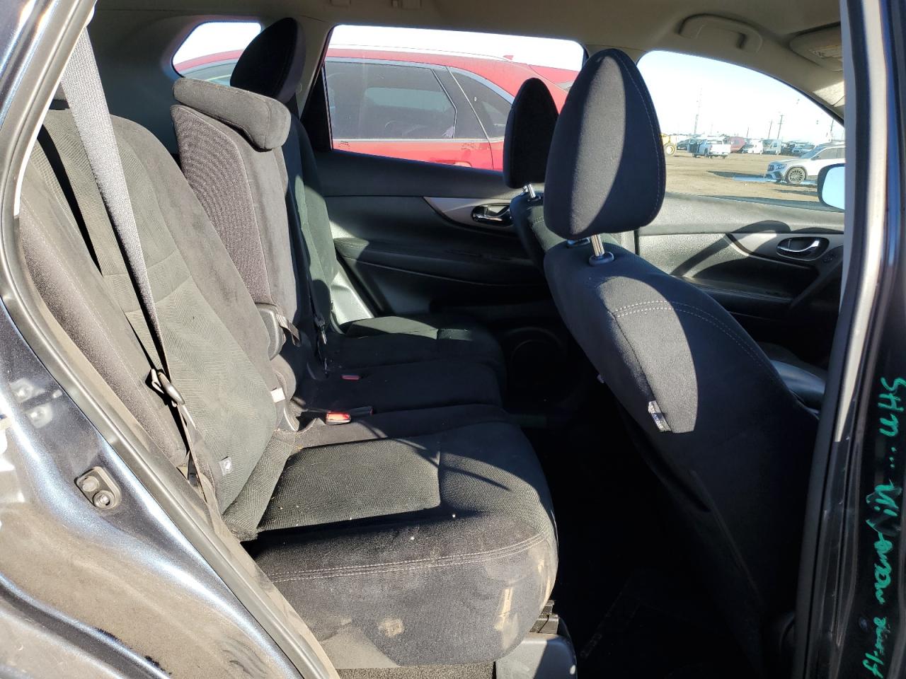 2016 Nissan Rogue - Image 11