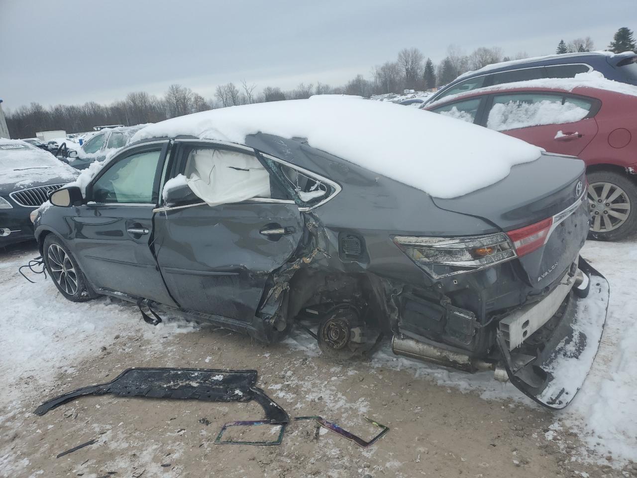 2018 Toyota Avalon - Image 2