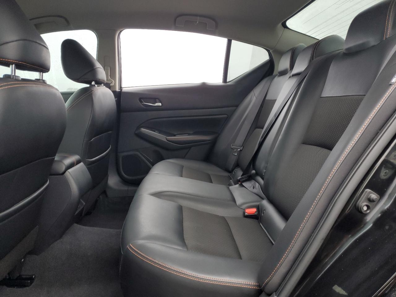 2021 Nissan Altima - Image 10