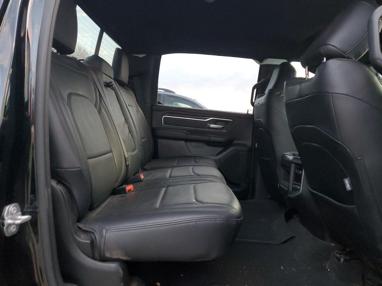 2021 RAM 1500 - Image 10