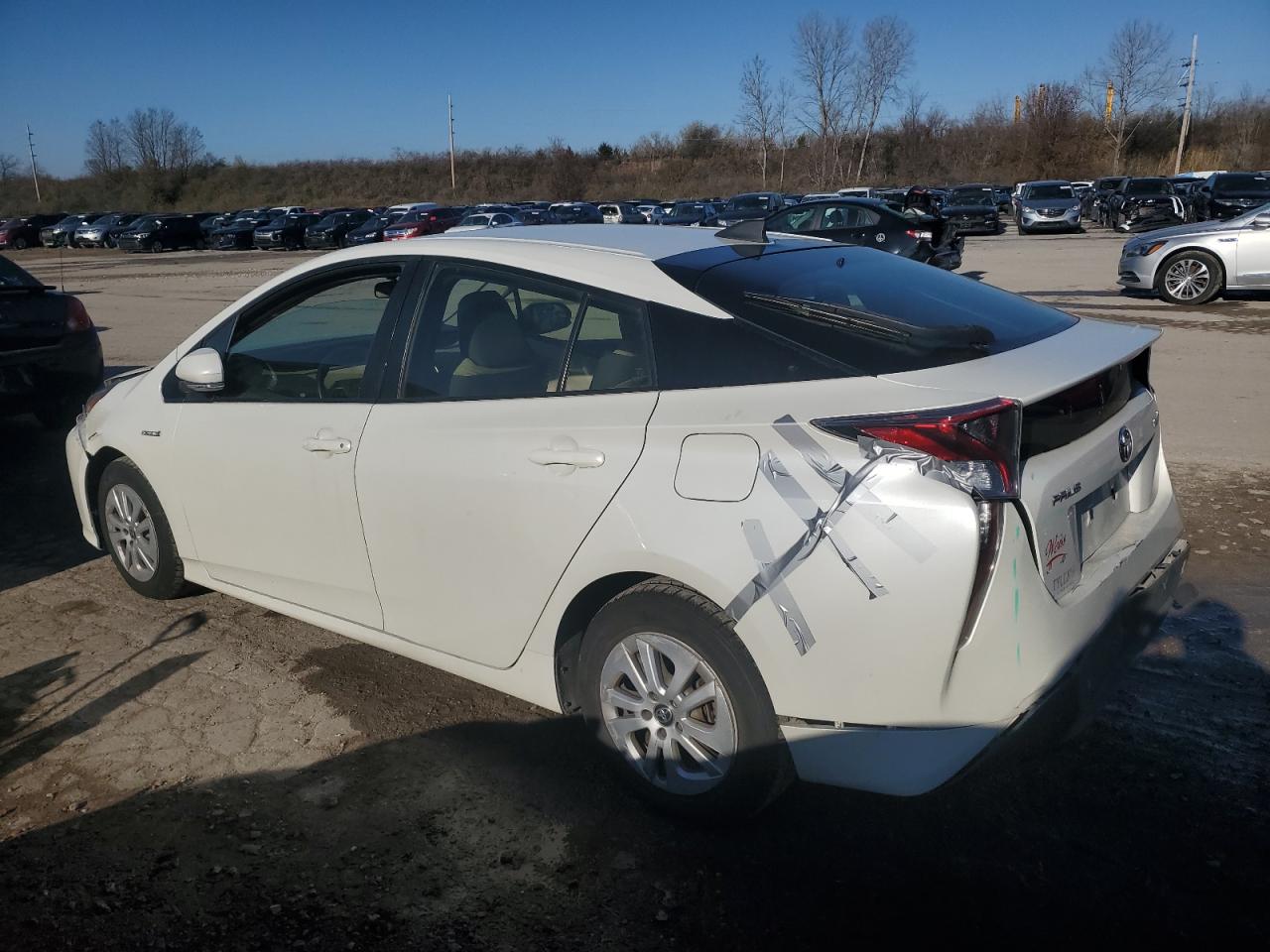 2016 Toyota Prius - Image 2