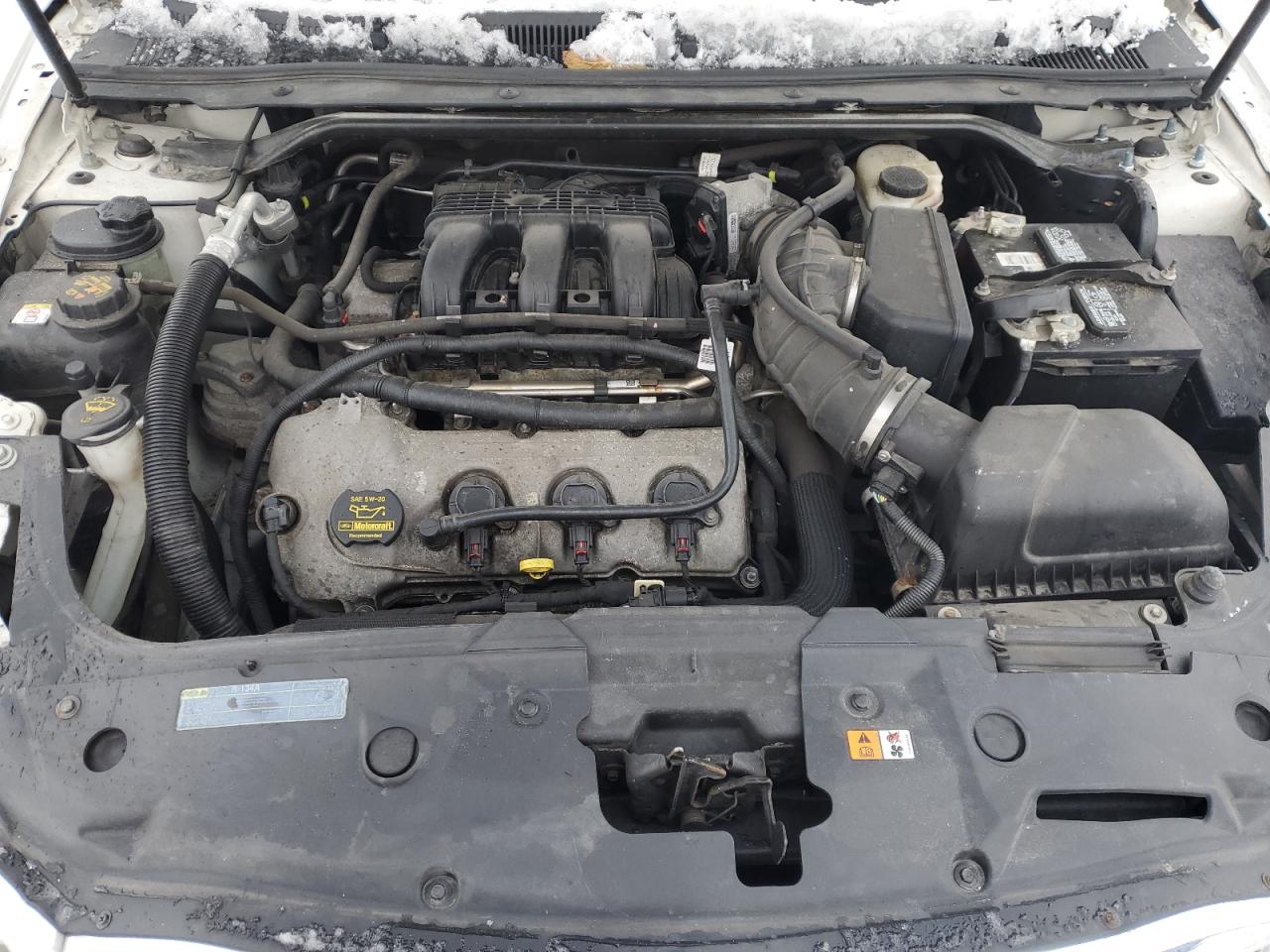 2011 Ford Taurus - Image 11
