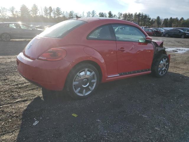  VOLKSWAGEN BEETLE 2012 Красный