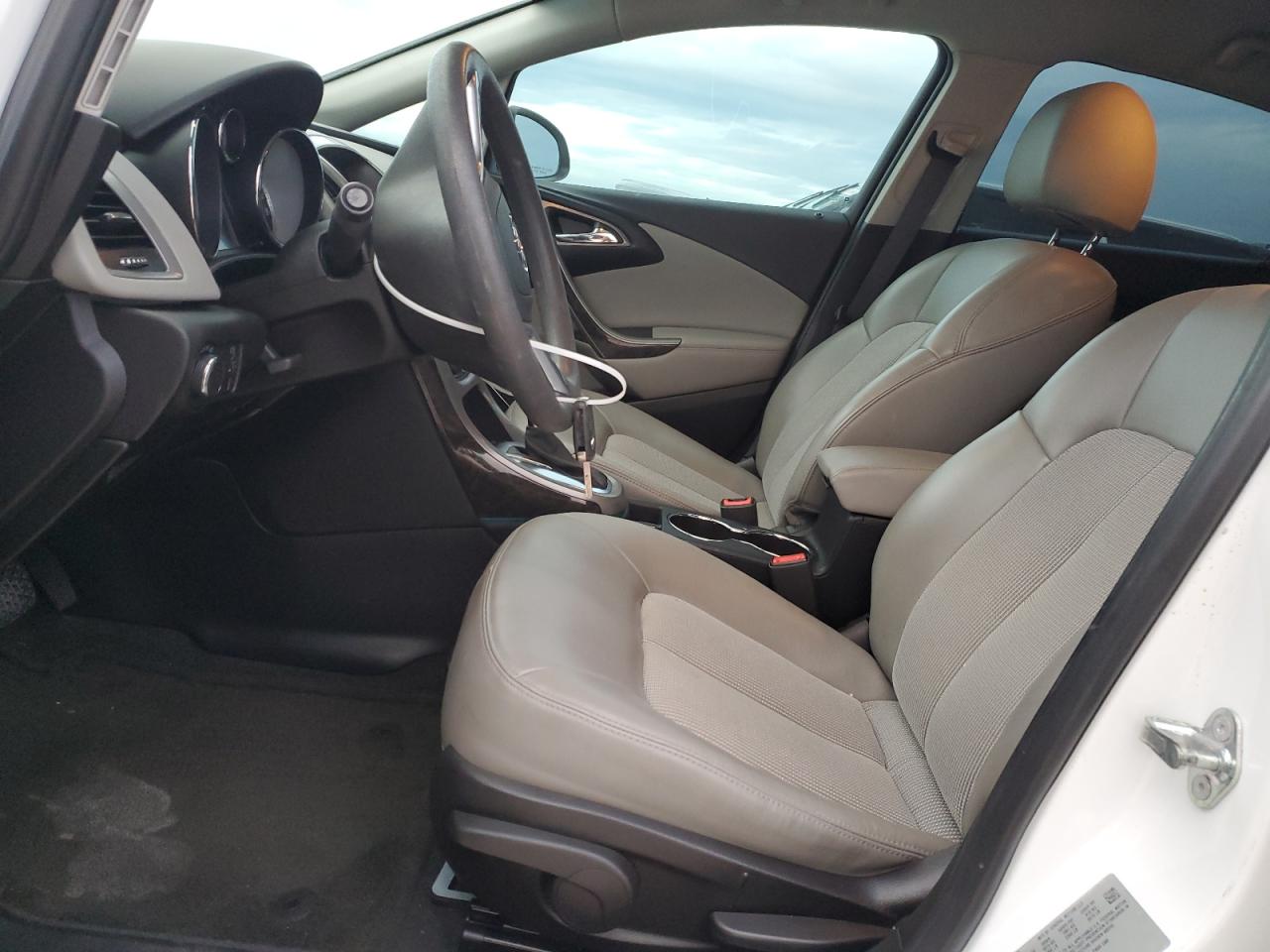 2017 Buick Verano - Image 7