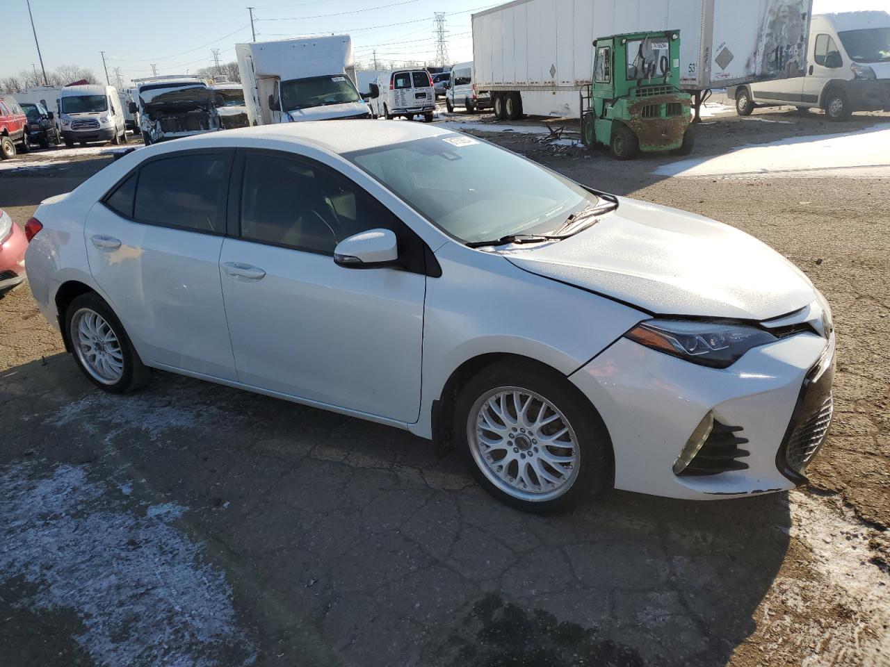 VIN 5YFBURHEXHP730601 2017 TOYOTA COROLLA no.4