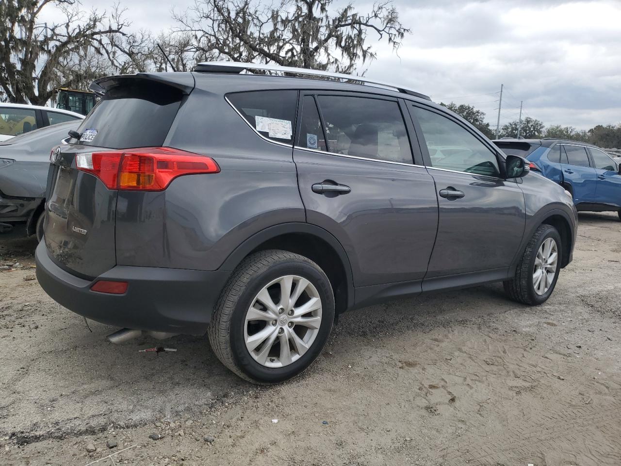 VIN 2T3YFREV9DW035888 2013 TOYOTA RAV4 no.3