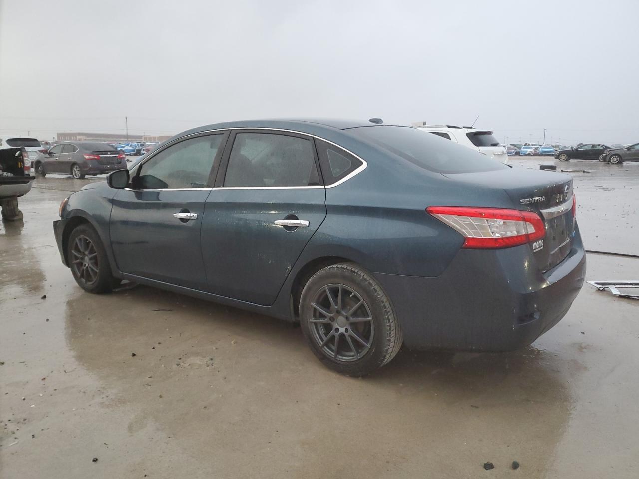 2014 Nissan Sentra - Image 2