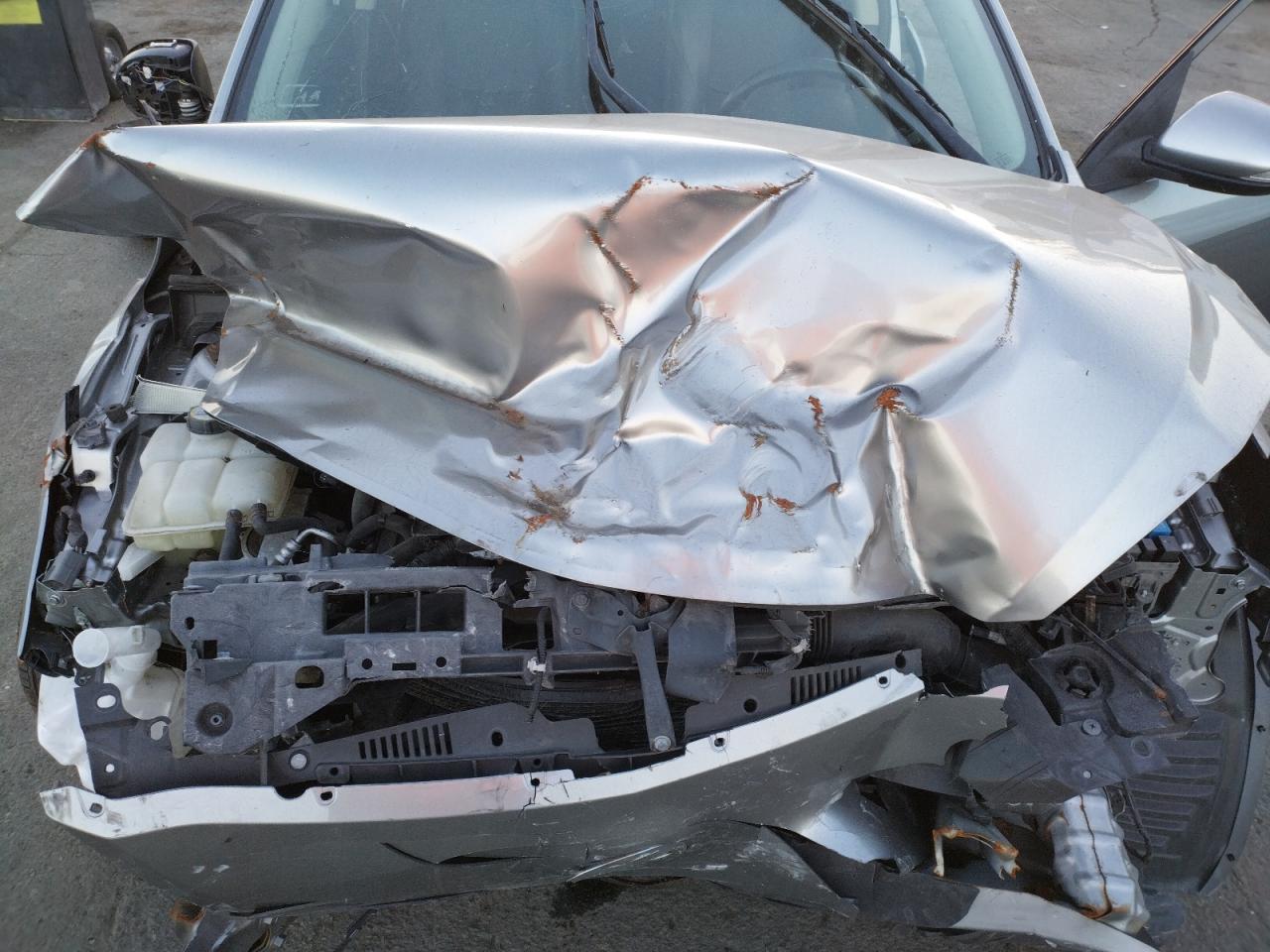 2010 Mazda 3 - Image 11