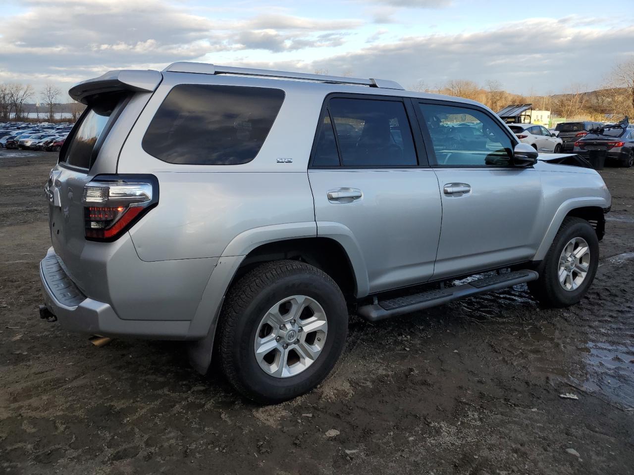 2016 Toyota 4Runner - Image 3