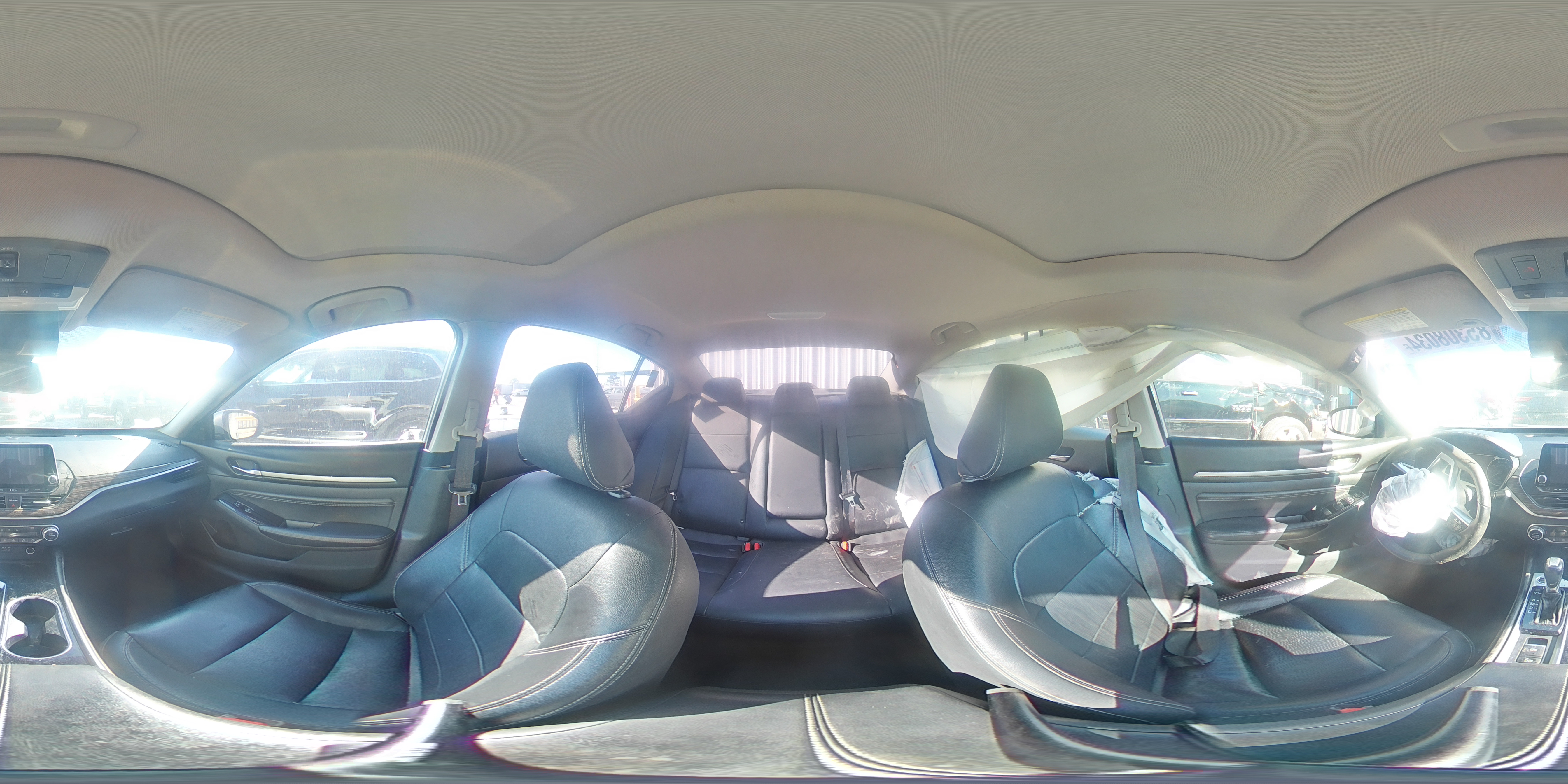 2020 Nissan Altima - Image 14
