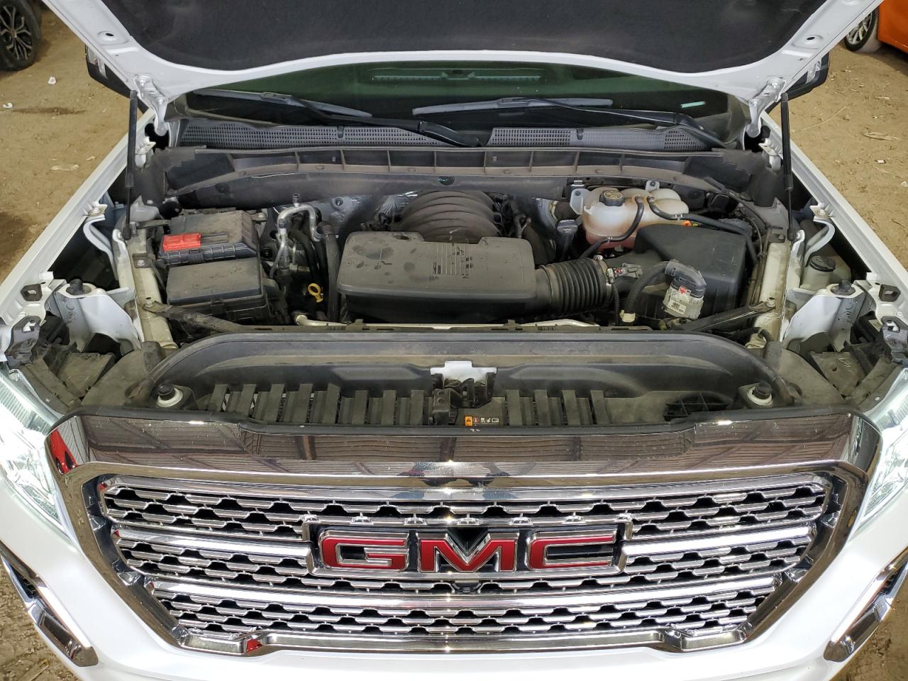 2020 GMC Sierra - Image 11