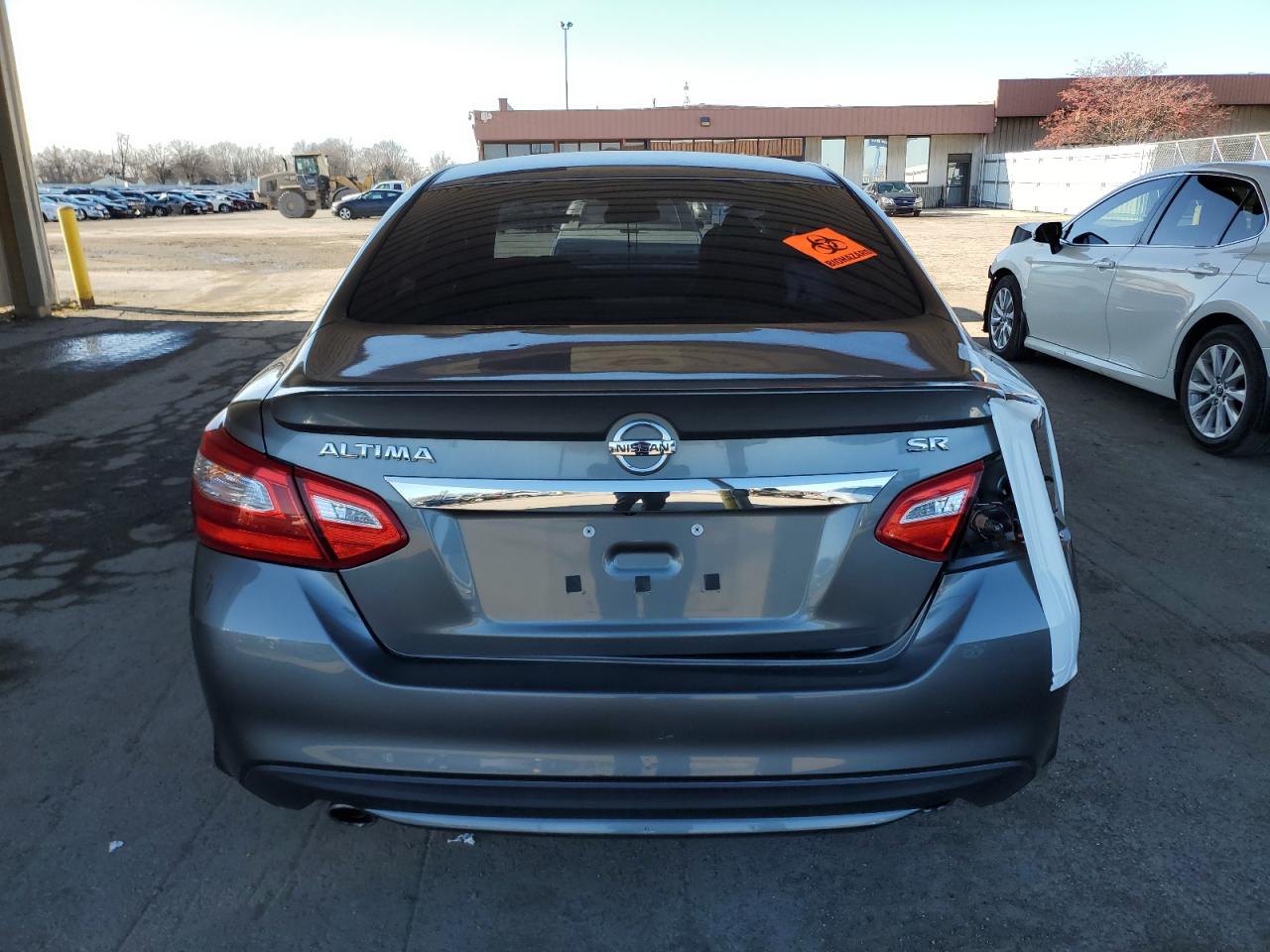 2016 Nissan Altima - Image 6