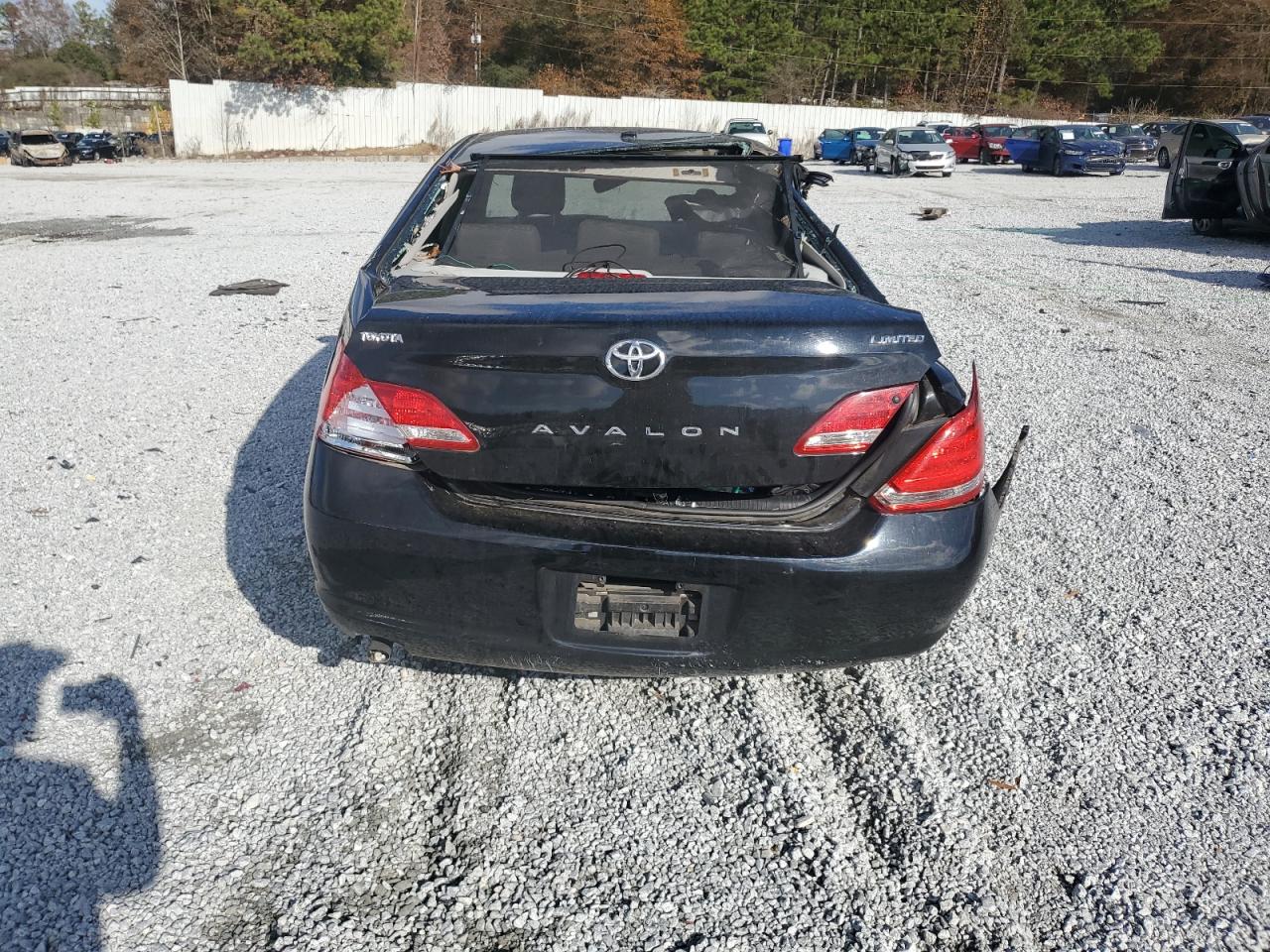 2010 Toyota Avalon - Image 6