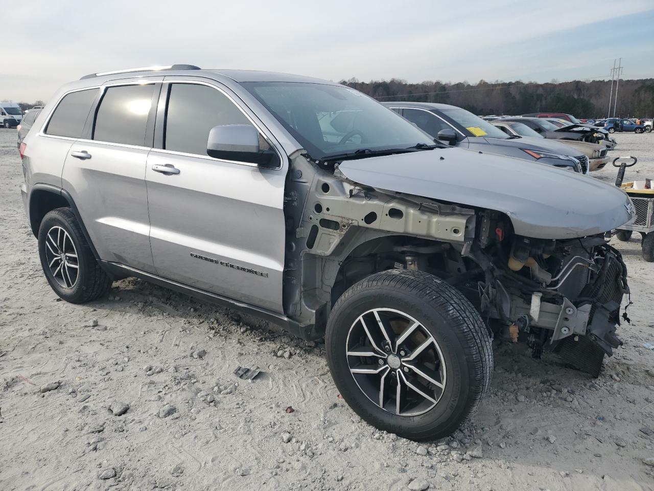 2017 Jeep Grand Cherokee - Image 4