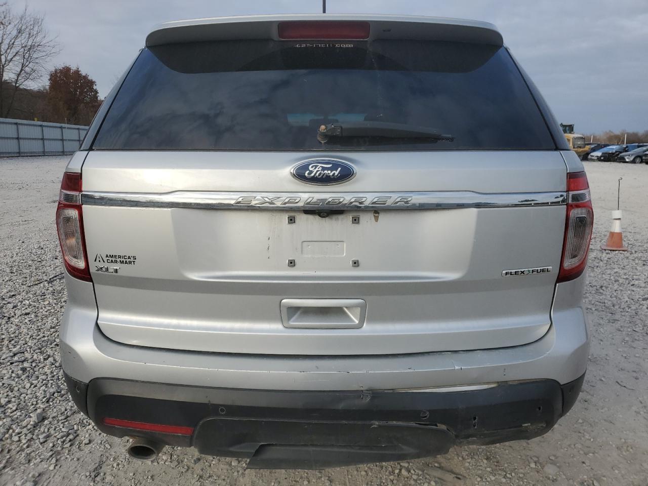 2014 Ford Explorer - Image 6