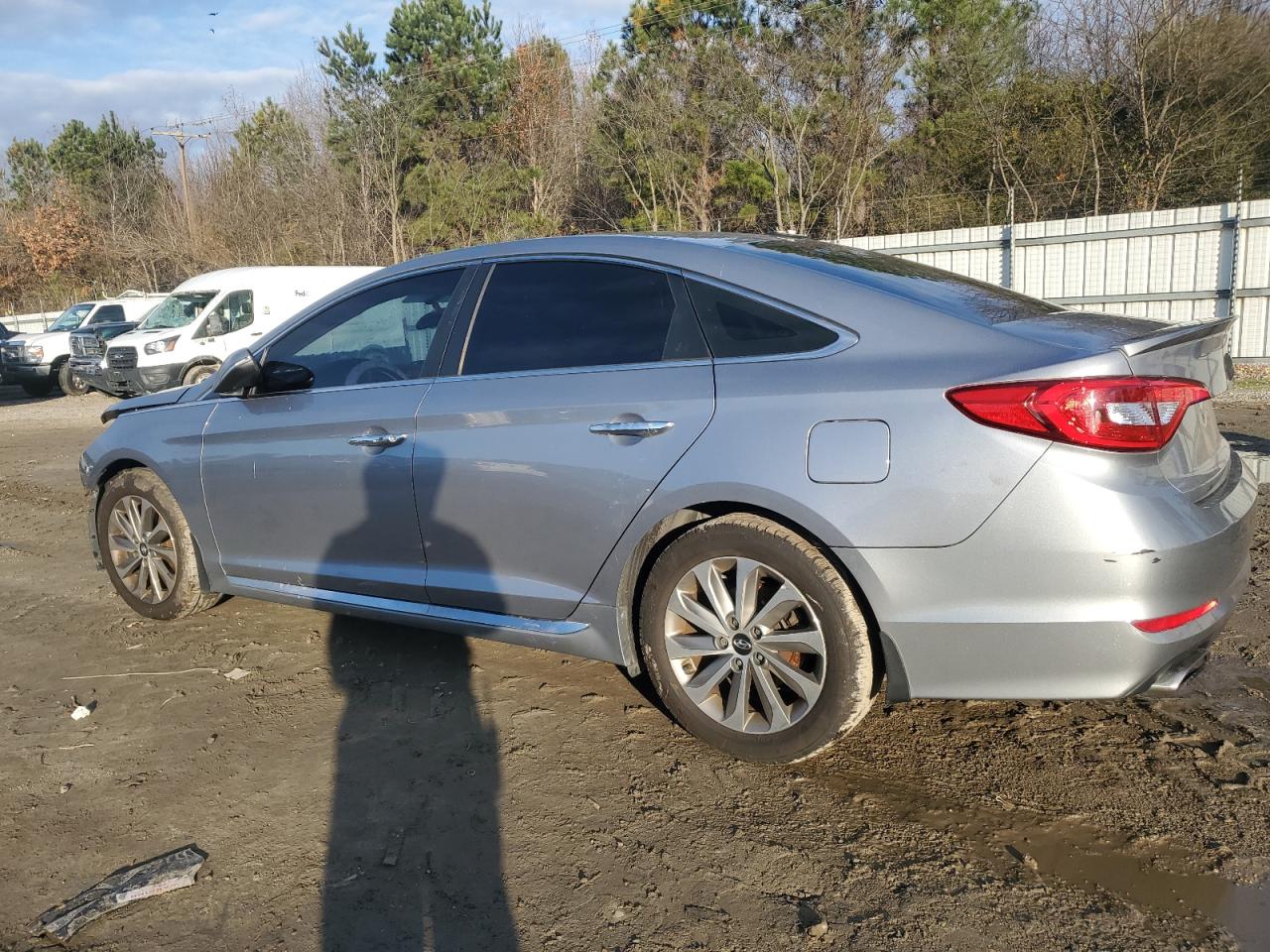 5NPE34AF5FH133999 2015 HYUNDAI SONATA - Image 2