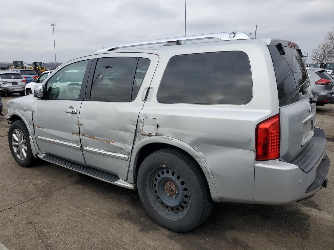 2010 Infiniti QX56 - Image 2