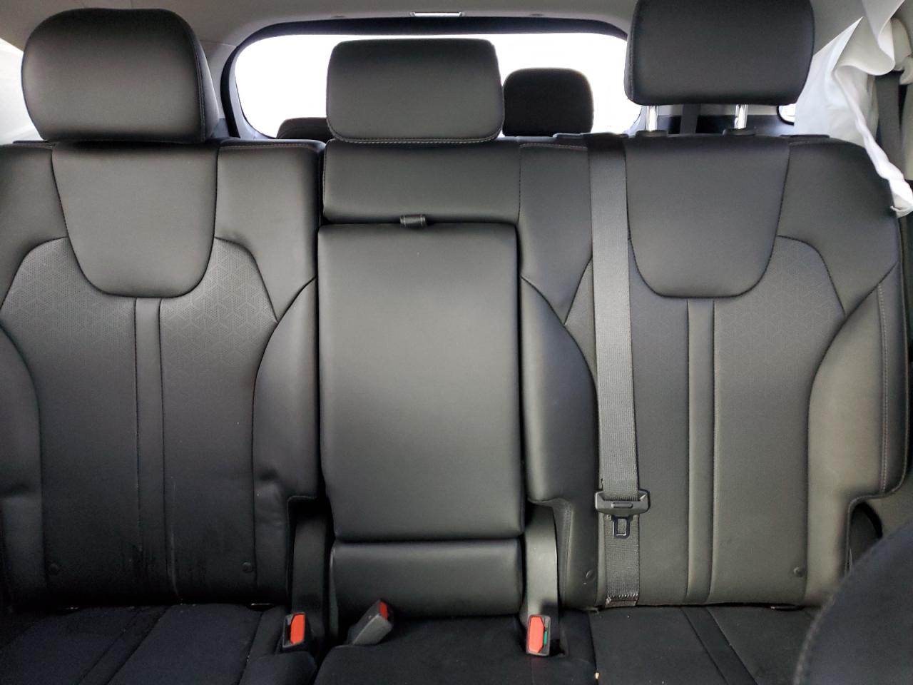 2023 Kia Sorento - Image 10