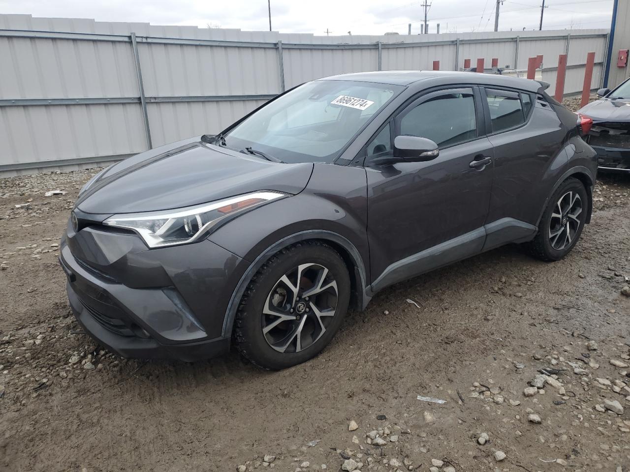 VIN NMTKHMBX5JR028747 2018 TOYOTA C-HR no.1