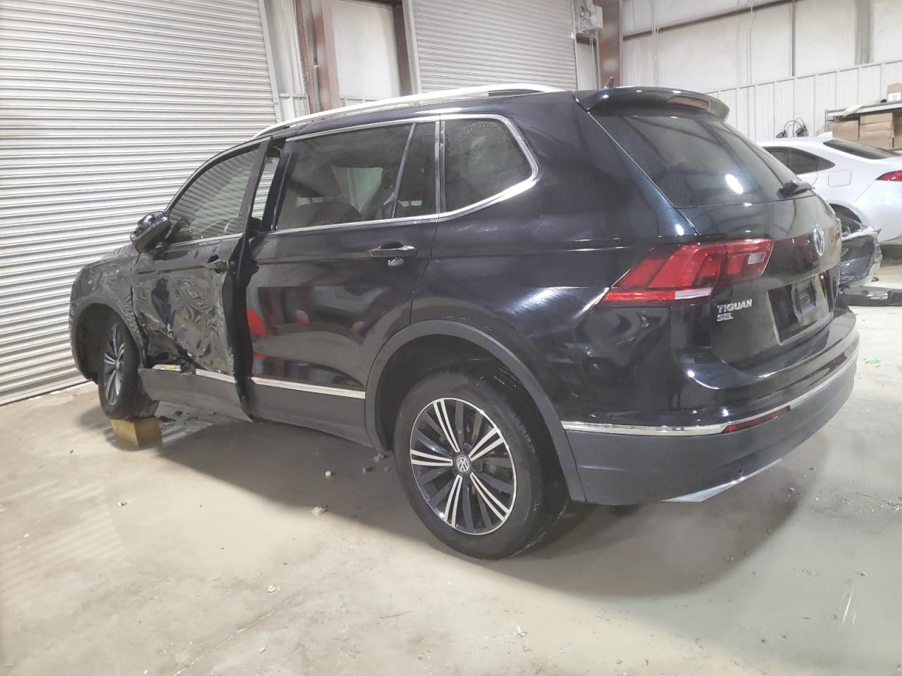 VIN 3VV3B7AX4KM040398 2019 VOLKSWAGEN TIGUAN no.2