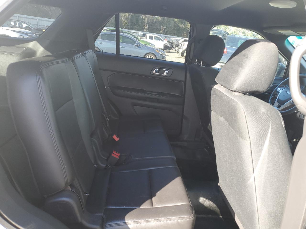 2013 Ford Explorer - Image 11