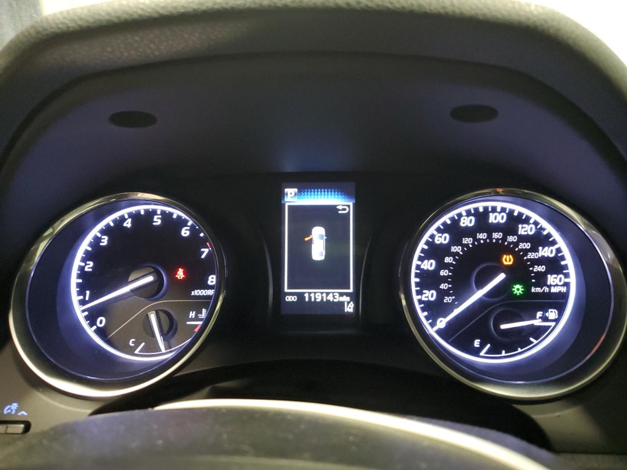 2019 Toyota Camry - Image 9