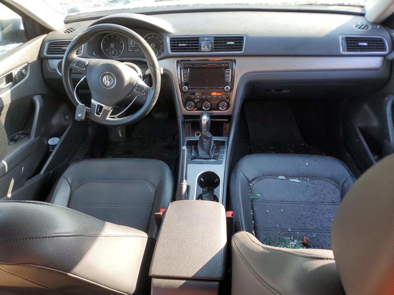 2014 Volkswagen Passat - Image 8