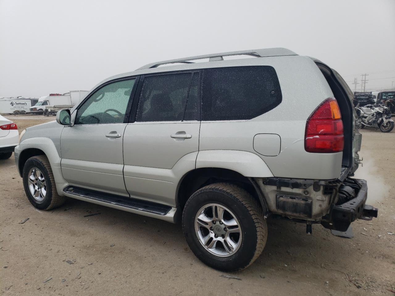 2003 Lexus GX - Image 2