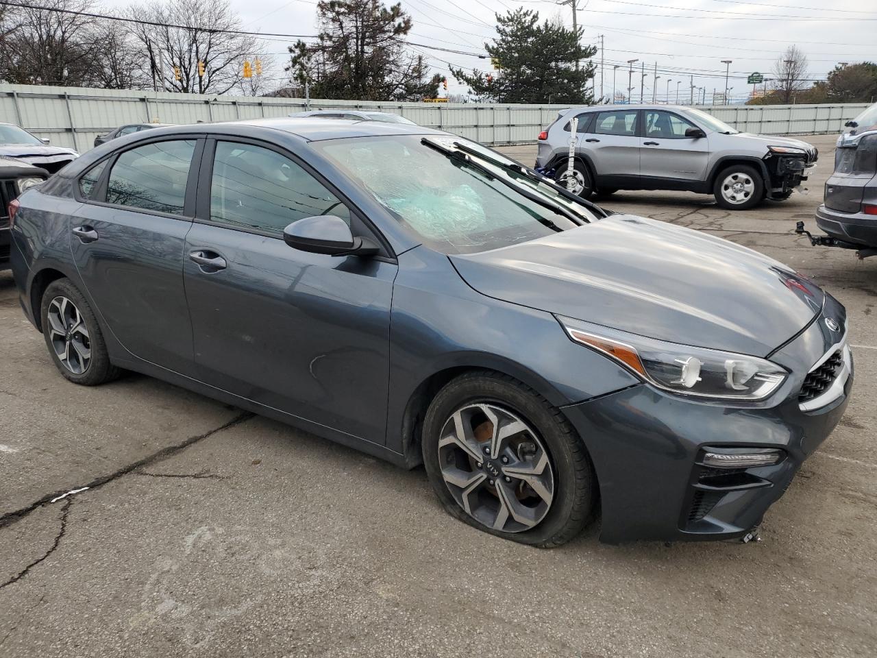 VIN 3KPF24AD2ME337750 2021 KIA FORTE no.4