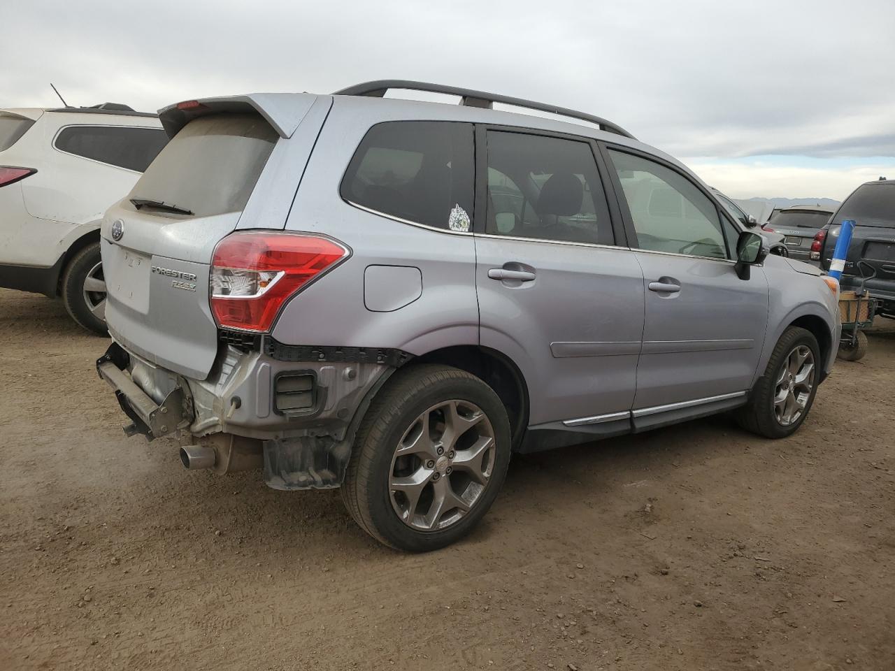 VIN JF2SJAUC5FH416654 2015 SUBARU FORESTER no.3